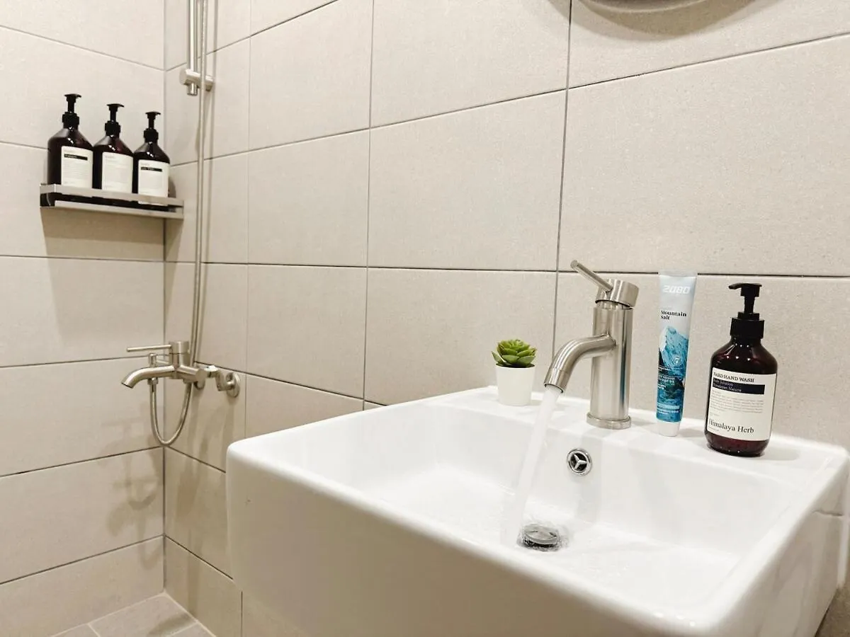 Апартаменты H House Hongdae Сеул