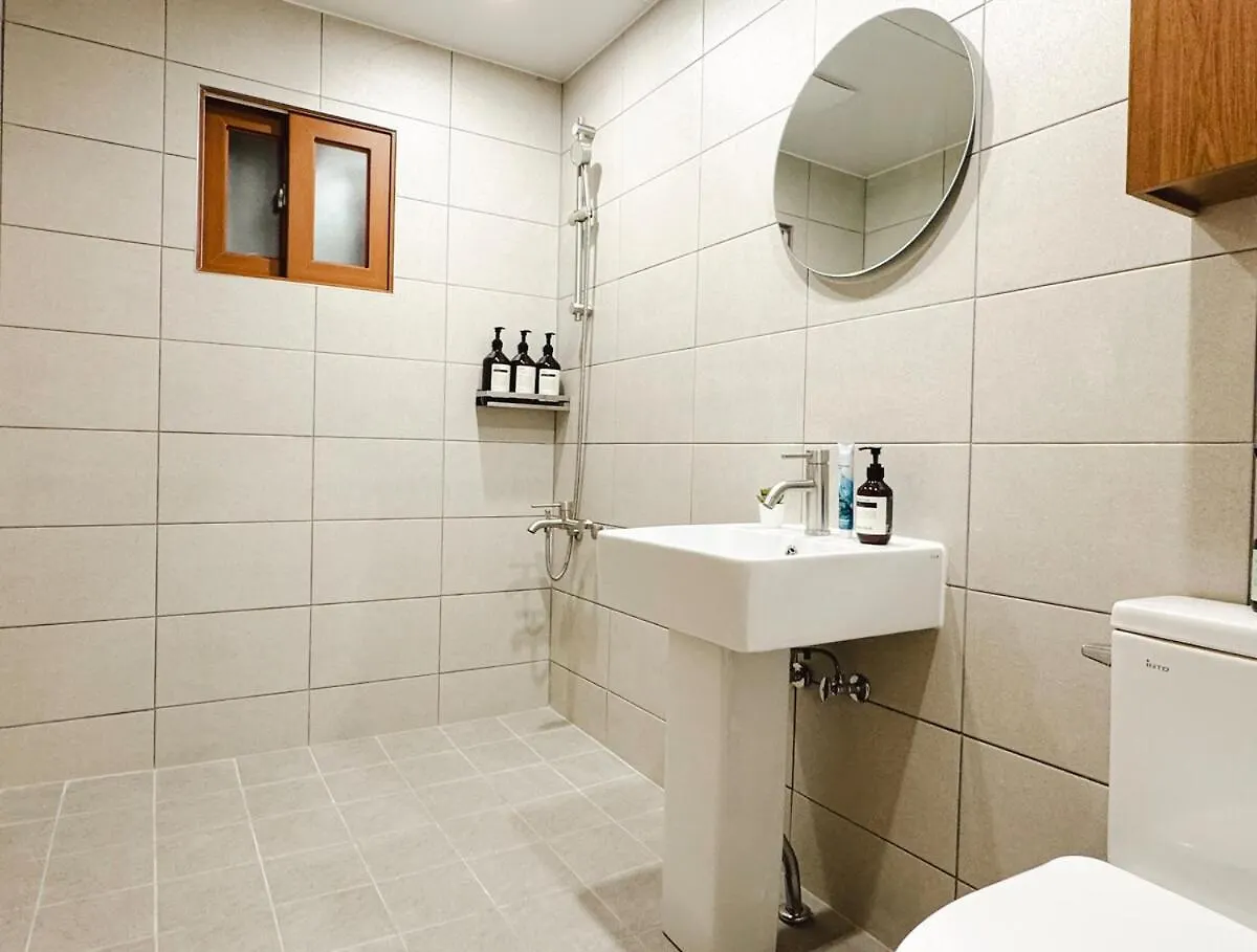 Апартаменты H House Hongdae Сеул Южная Корея