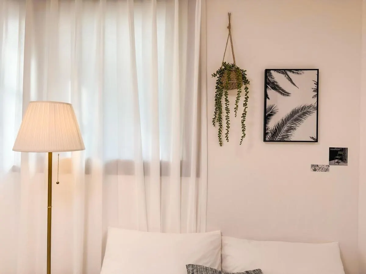 Апартаменты H House Hongdae Сеул